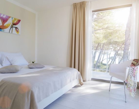 DIEHOLIDAYBUCHT_PICTURES246